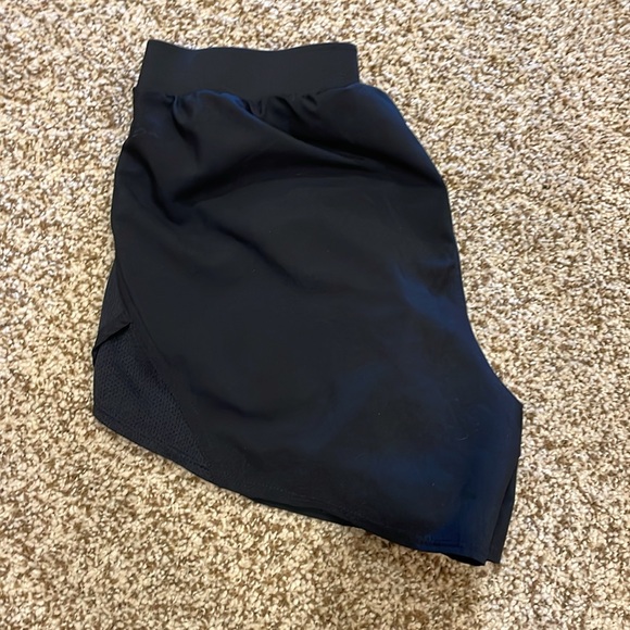 Under Armour shorts - Picture 3 of 3